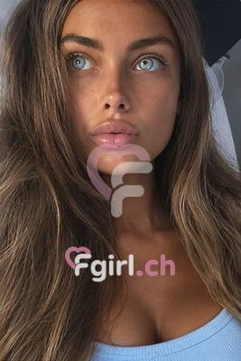 Lya - Masseuse érotique à Martigny
