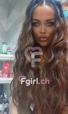 Lya - Masseuse érotique à Montreux
