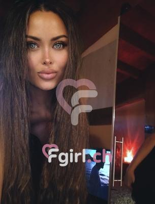 Lya - Erotische Masseurin in Genf
