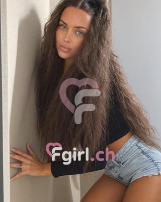Lya - Masseuse érotique à Martigny
