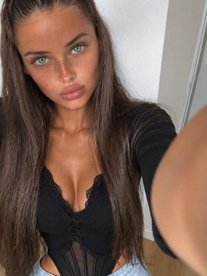 Lya - Massaggiatrice erotica a Martigny
