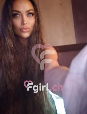 Lya - Erotische Masseurin in Genf