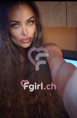 Lya - Erotische Masseurin in Genf