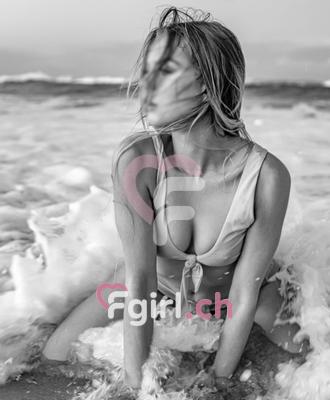 Lyna - Masseuse érotique à Eaux-vives
