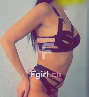 Lyna - Escort a Genève
