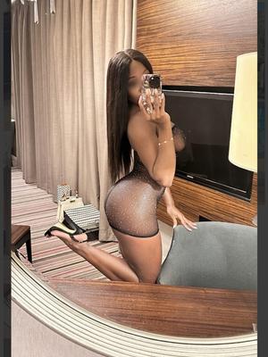 Lyne - Escort in Romont
