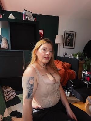 Maggievang - Phone sex and Video chat in Geneva
