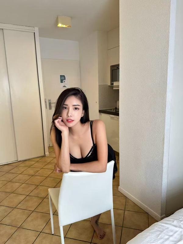 Mai - Escort in Lausanne

