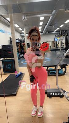 Manon - Escort à Genève
