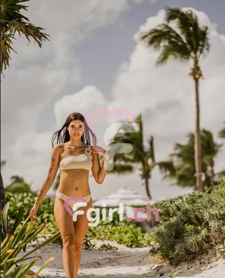 Manuela - Escort in Genf
