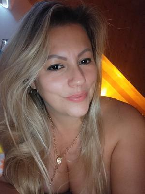 Daniela - Escort in Aigle
