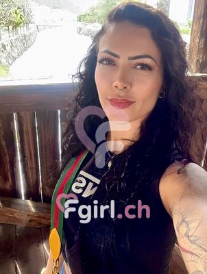 Mariana - Escort à Martigny
