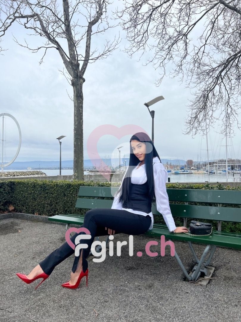 Marie – Geneva photo 5