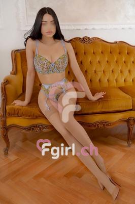 Marilyn - Dominatrice BDSM à Genève
