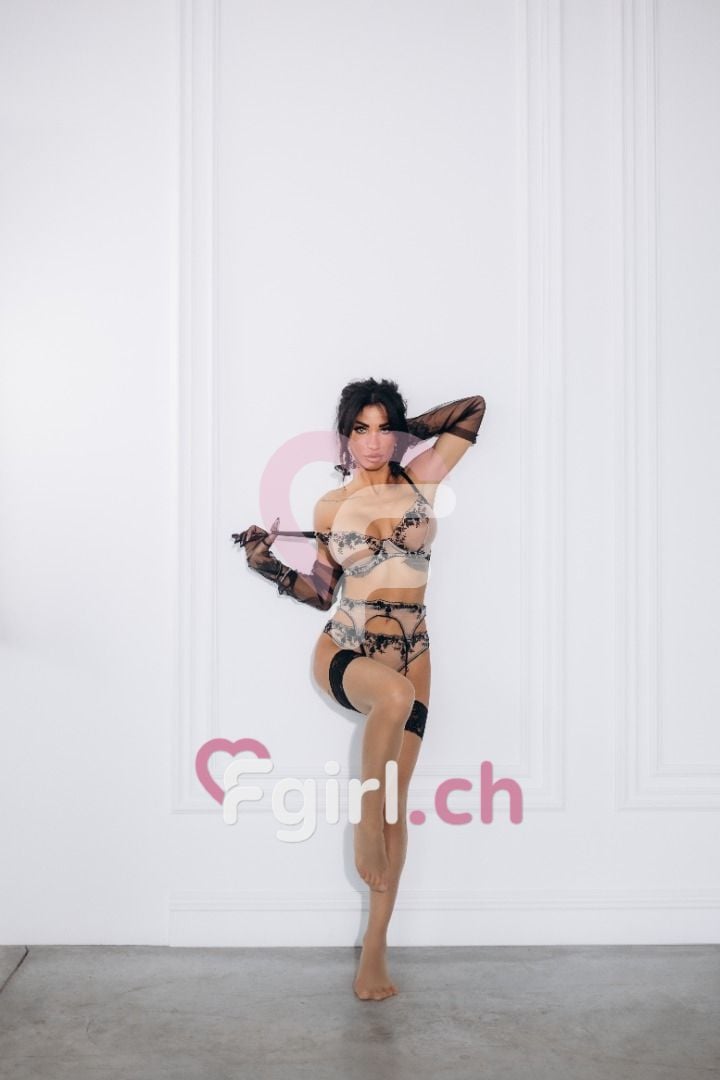 Mary – Geneva photo 5