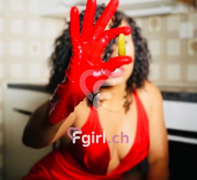 Mary Mason - Dominatrix BDSM a Genève
