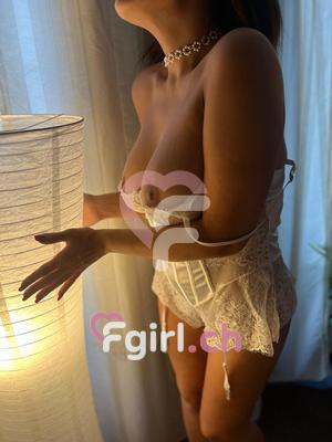 Maya - Escort in Montreux
