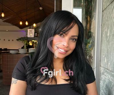 Maya - Masseuse érotique à Fribourg

