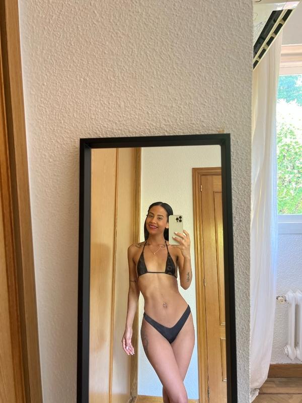 Megan - Escort à Plainpalais
