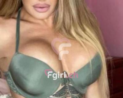 Melania - Escort in Nyon
