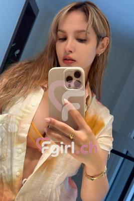 Melanie - Escort à Genève