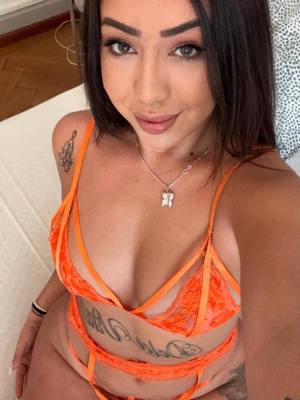 Melanie - Escort in Yverdon-les-Bains
