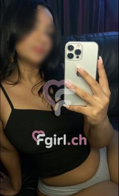 Melanie - Masseuse érotique à Lausanne
