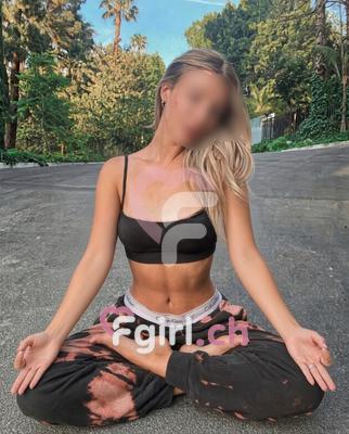Mélanie - Masseuse érotique à Genève
