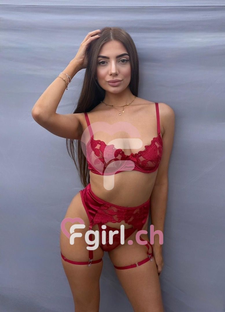 Melanie – Geneva photo 4