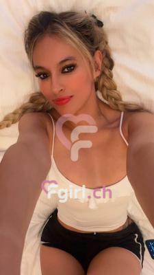 Melanie - Escort in Eaux-vives
