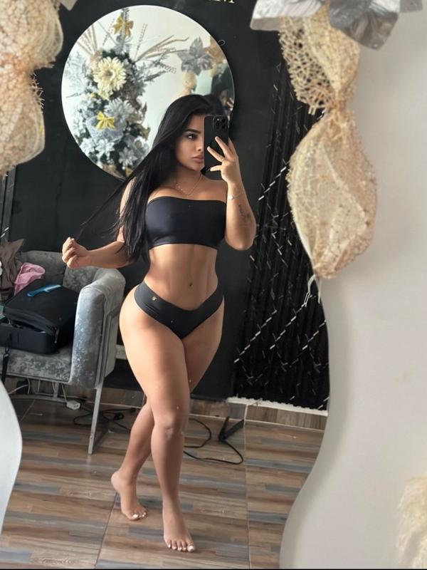 Melany - Escort in Fribourg
