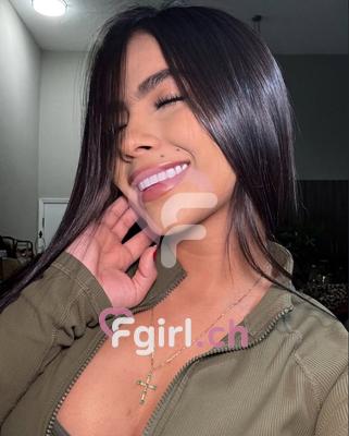 Melany - Escort en Fribourg
