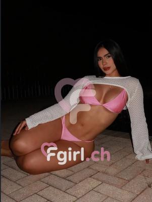 Melany - Escort en Fribourg
