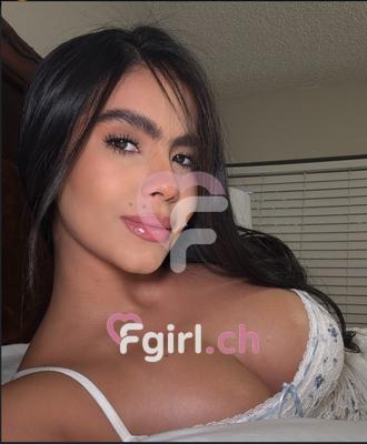 Melany - Escort en Fribourg
