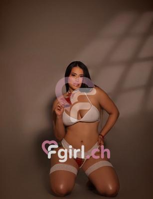 Melina - Escort à Nyon
