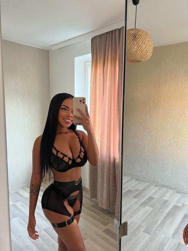 Melisa - Escort in Genf

