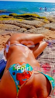 Melissa Aguia - Escort a Prilly

