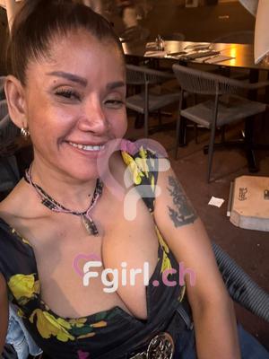 Mely - Masajista erótica en Genève
