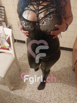 Meriem - Escort in Martigny
