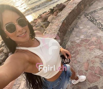 Mia - Escort in Montreux
