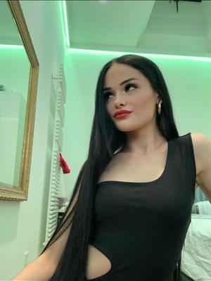 Mia - Escort in Eaux-vives
