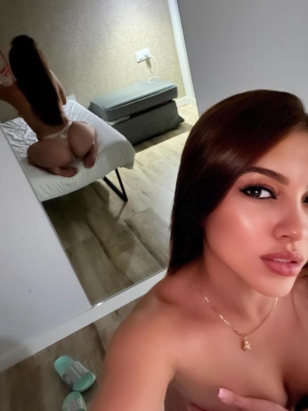 Mía - Escort à Genève

