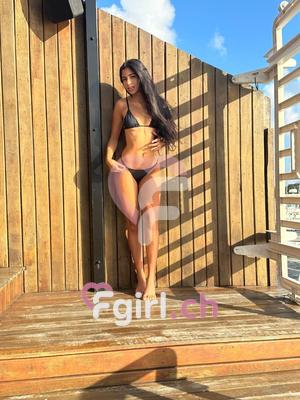 Mia - Escort à Genève
