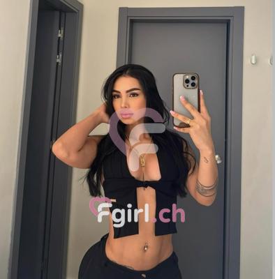 Mia - Escort in Plainpalais