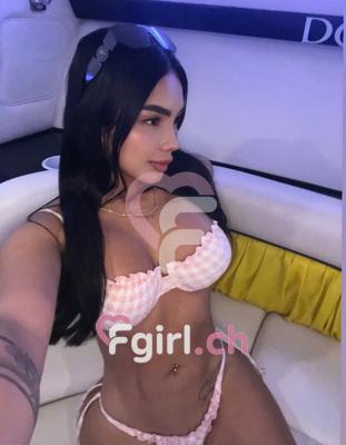 Mia - Escort in Plainpalais
