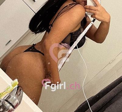 Mia - Escort à Genève
