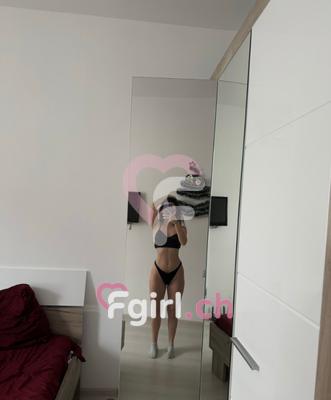 Mia - Escort in Martigny
