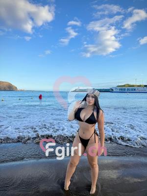 Mia - Escort in Eaux-vives
