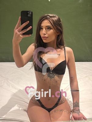 Mía - Escort à Genève