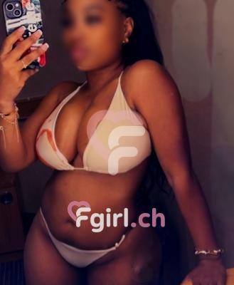 Mia - Escort en Renens
